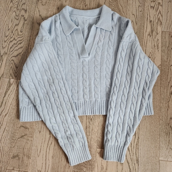Aritzia Sunday Best Wool Lottie V-Neck Sweater / baby blue - Picture 4 of 9